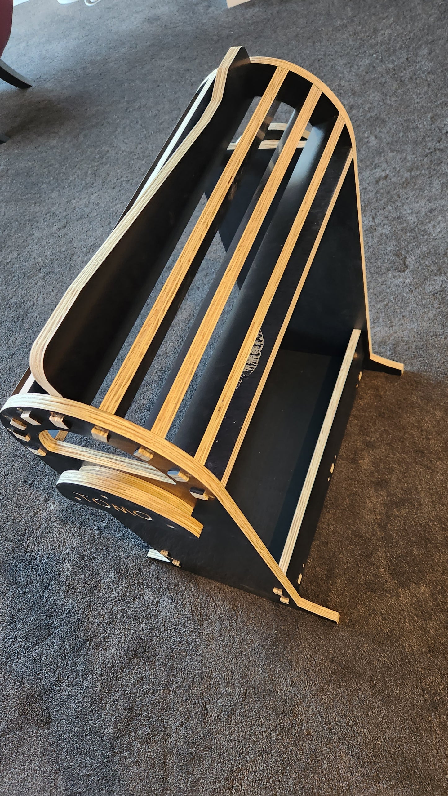 Saddle stand