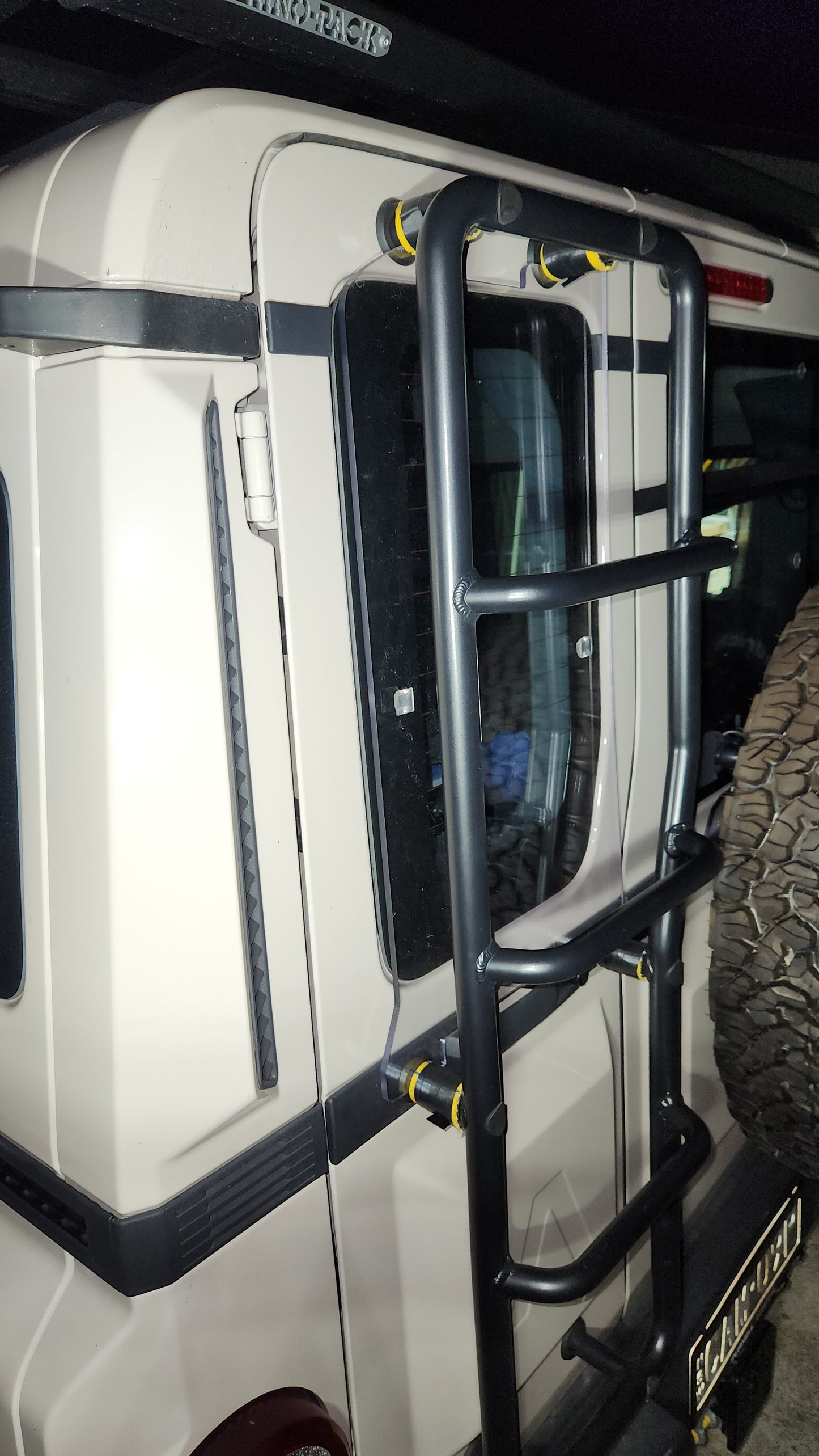Ineos Grenadier - rear window screen protector
